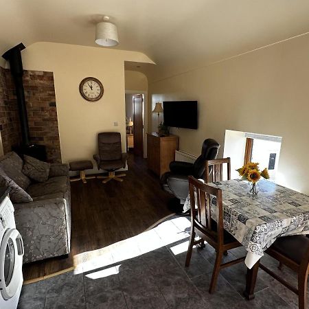 Cosy Barn Conversion In The Mournes Newry Eksteriør bilde