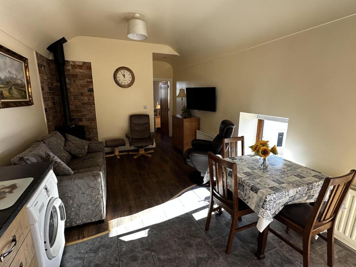 Cosy Barn Conversion In The Mournes Newry Eksteriør bilde